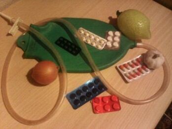 Enema e medicamentos para eliminar parasitos